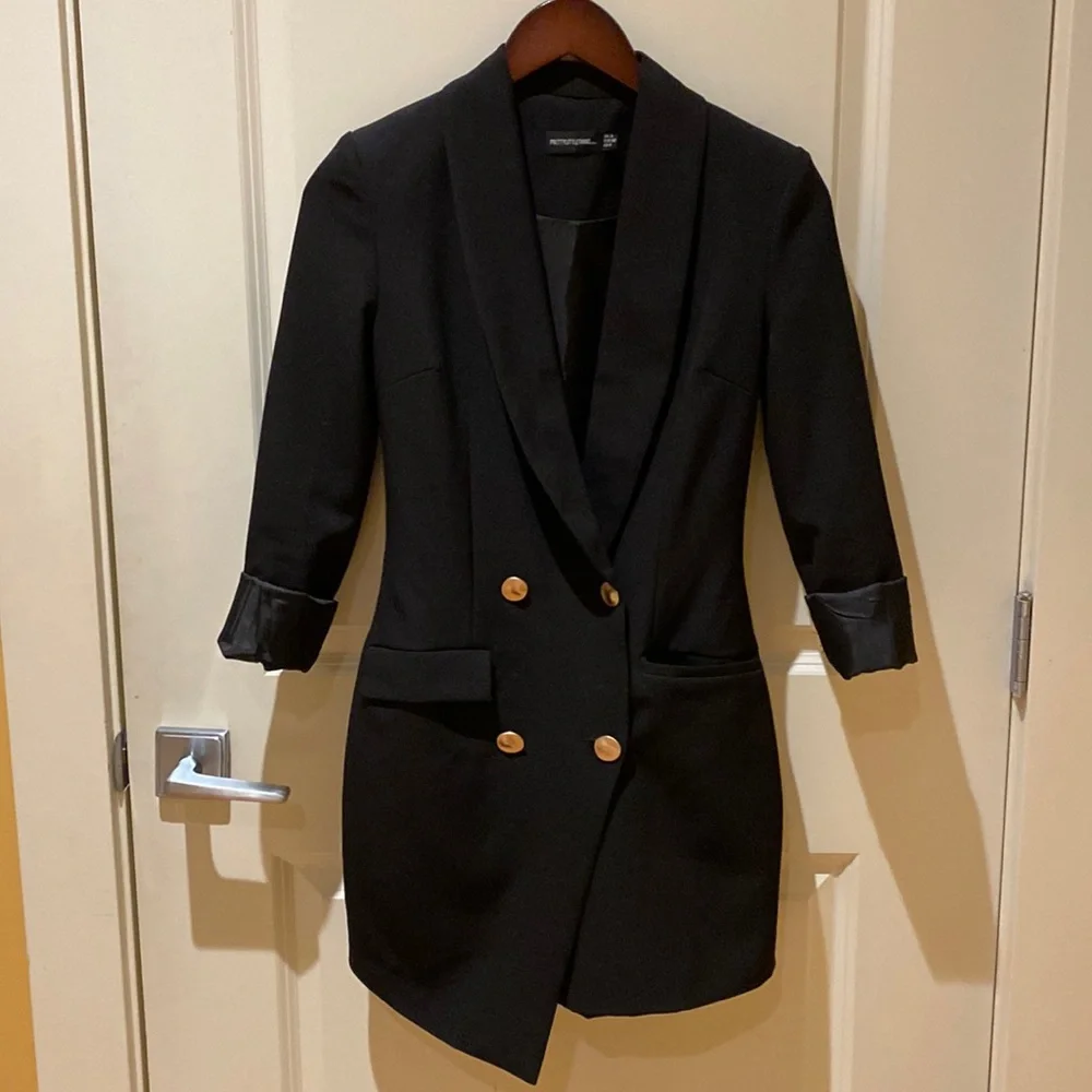 Pretty Little Thing Blazer Dress - Picture 5 of 8